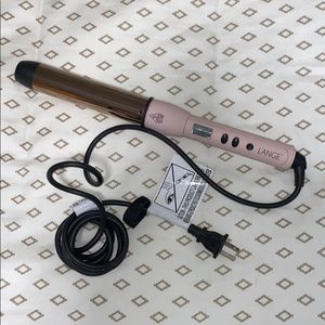 Lange 1 1/4” titanium “ LUSTRE” curling wand
